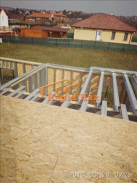 Alsóörsi lakóépület - 9. kép