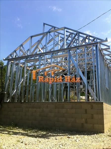 Keszthelyi lakóépület - 5. kép