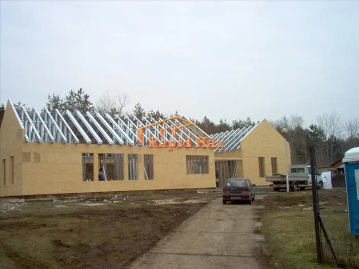 Váci lakóépület - 2. kép